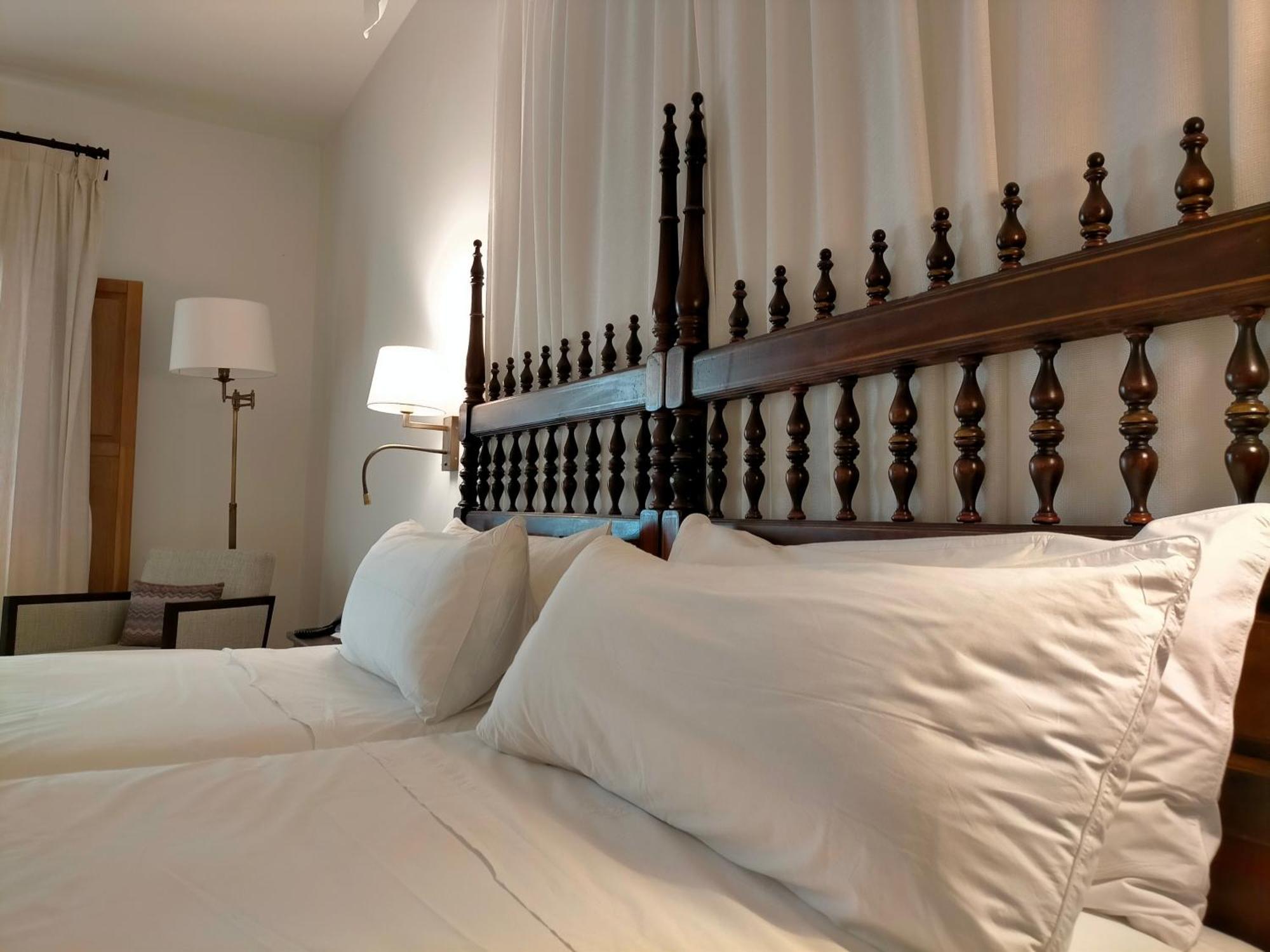 ปาราดอร์ เด เบนาเบนเต Hotel ภายนอก รูปภาพ