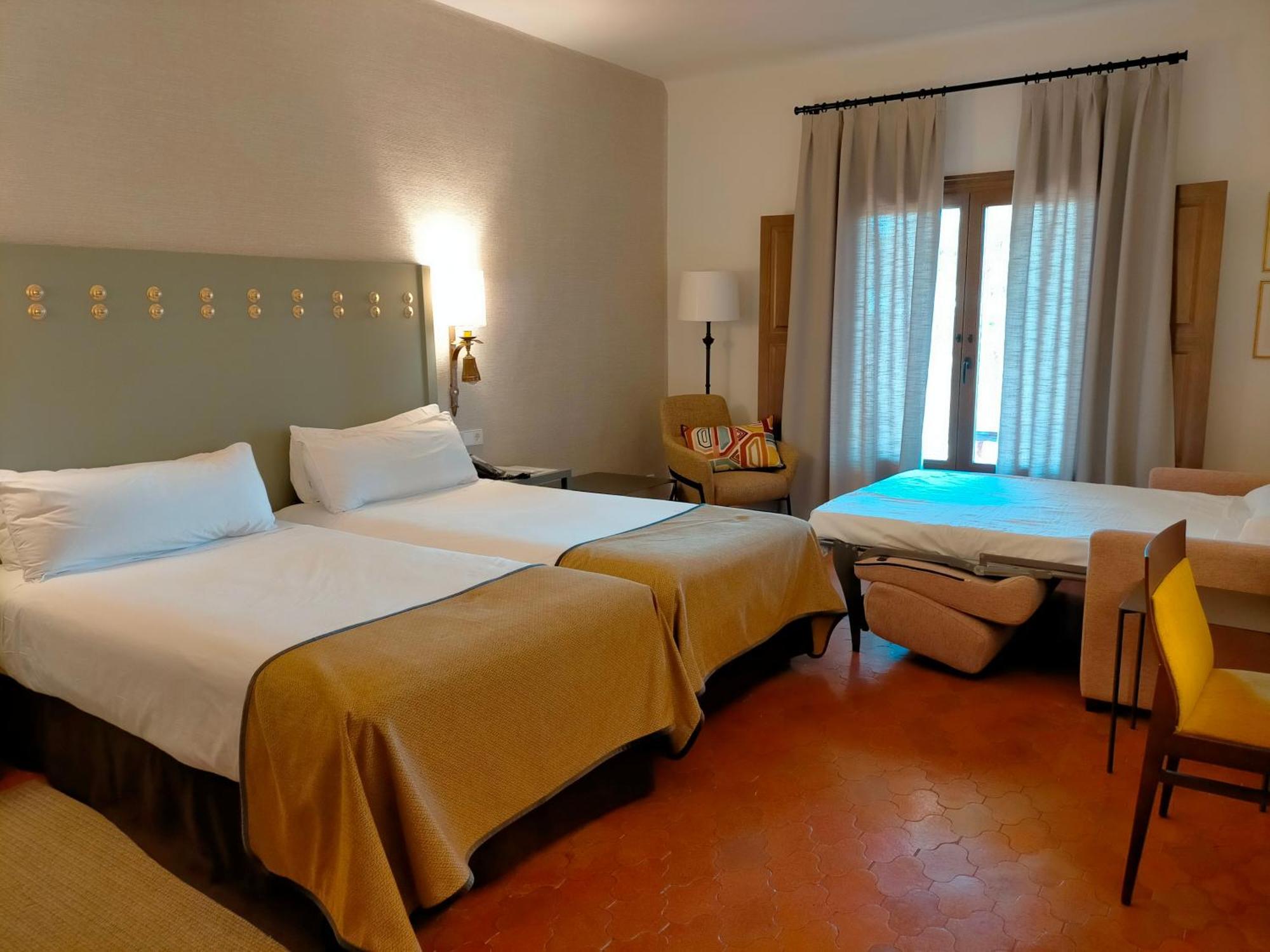 ปาราดอร์ เด เบนาเบนเต Hotel ภายนอก รูปภาพ