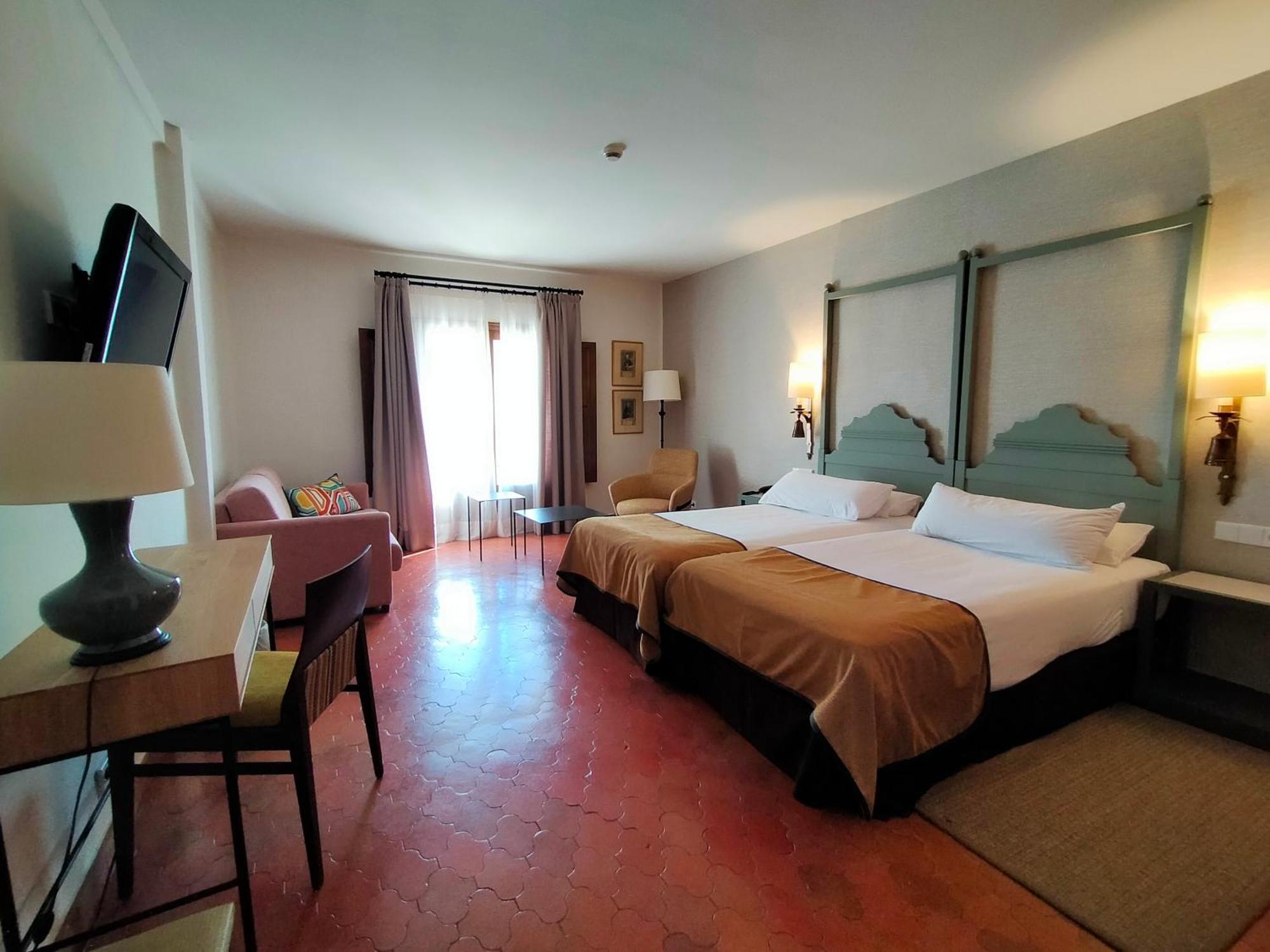 ปาราดอร์ เด เบนาเบนเต Hotel ภายนอก รูปภาพ