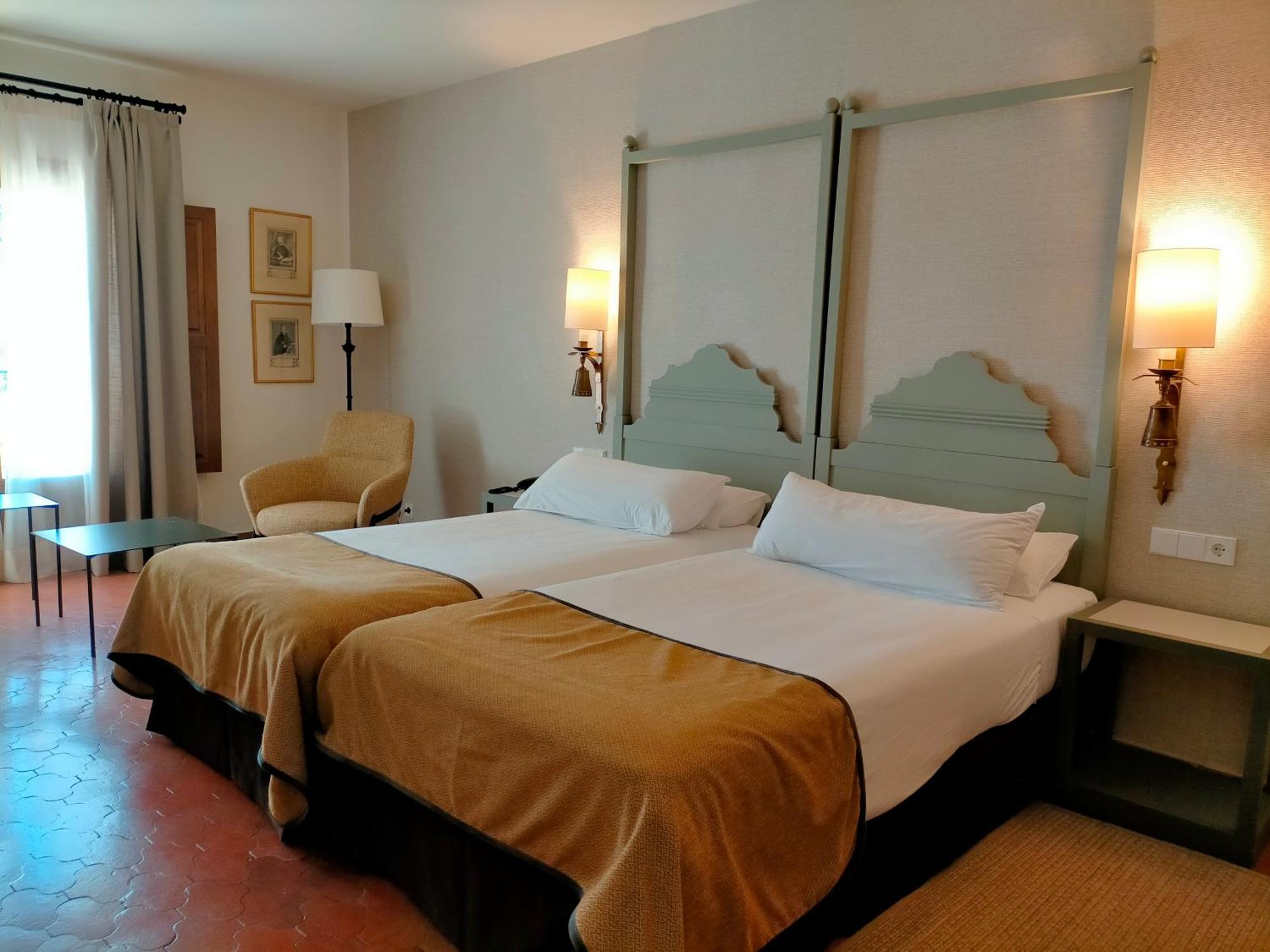 ปาราดอร์ เด เบนาเบนเต Hotel ภายนอก รูปภาพ